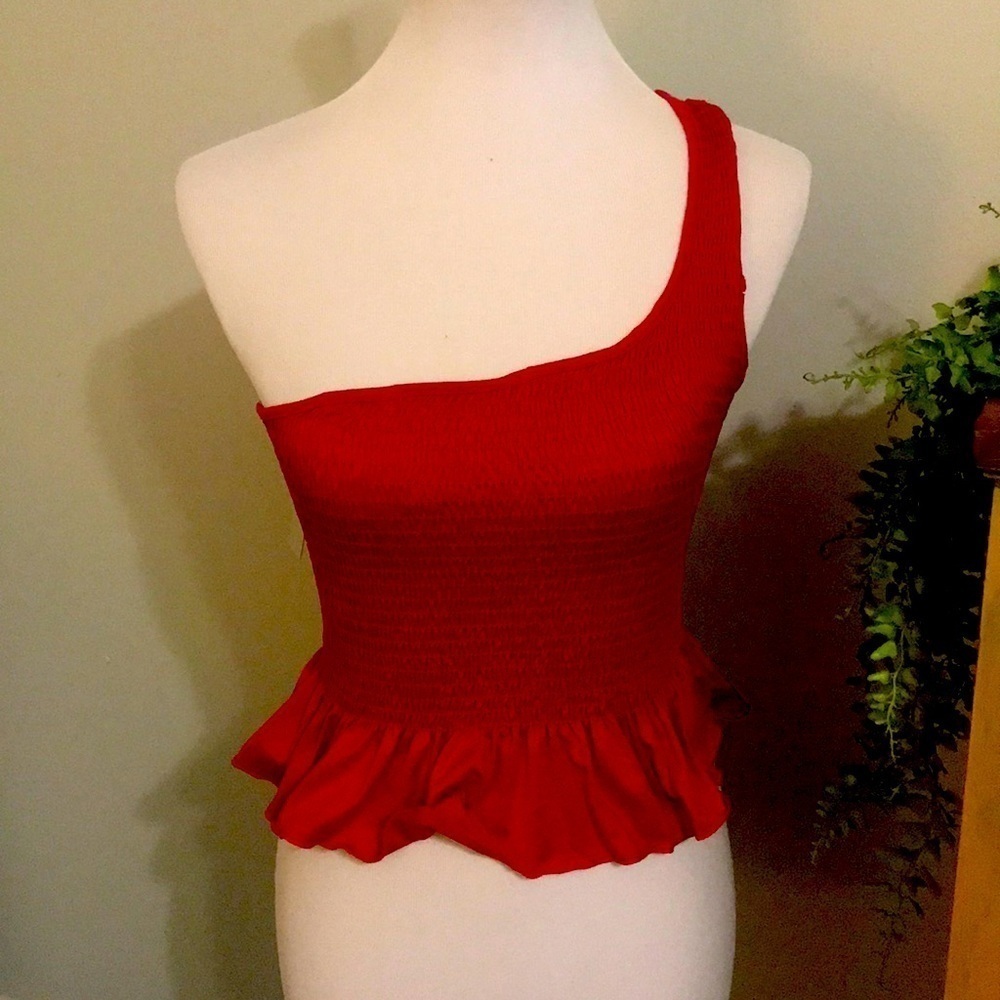 💖3/$30 Gaze one shoulder crop tube top w/ruffle